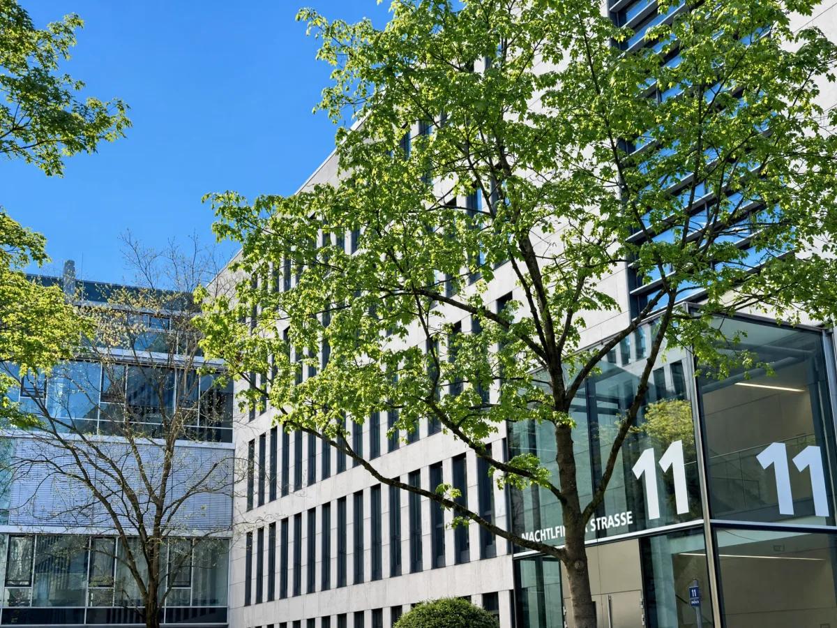 Bürogebäude Machtlfinger Straße 11, München: Sitz des Münchner Zenveo-Büros